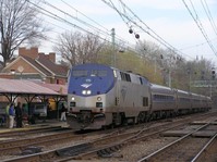 AmtrakKeystone176-BrynMawr-4-13-06.jpg
