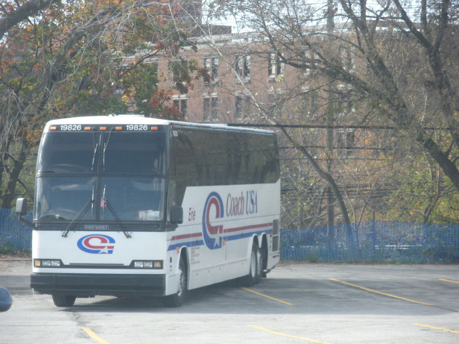 Coach USA Prevost H3
Taken at Villanova University on 11-6-2010 during a special even there.
