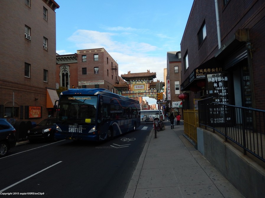 2012 Van Hool A300L #1213
At 10th and Arch Street

10/14/2015
