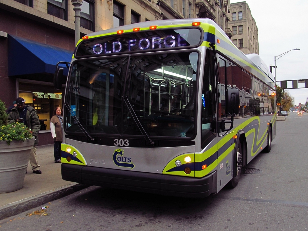 303 on the Old Forge Line
Photo taken at Lackawanna and Wyoming Avenues
October 22nd, 2011
